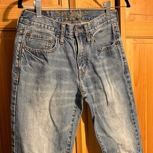 American Eagle Outfitters Light Blue Jeans original straight 28x30.  True denim.